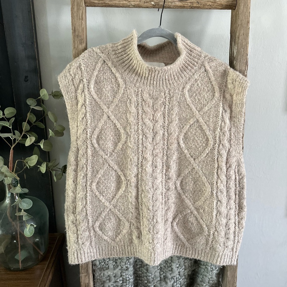 Heartloom Cream Cable Knit Sleeveless Turtleneck Sweater Vest